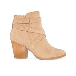 A.n.a. Womens Lexington Booties Stacked Heels